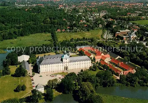 AK / Ansichtskarte Schleswig_Schlei Fliegeraufnahme Schloss Gottorf Schleswig_Schlei