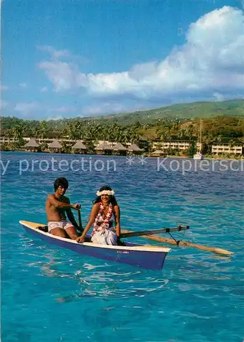 AK / Ansichtskarte Tahiti_Polynesien Typical Polynesian canoe in front of Hotel Beachcomber Tahiti Polynesien