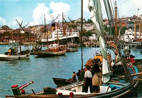 AK / Ansichtskarte Lisboa Fischerhafen Fischkutter Lisboa