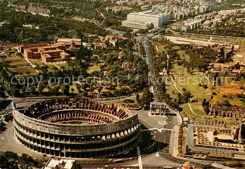 AK / Ansichtskarte Roma__Rom_IT Veduta aerea del Colosseo 