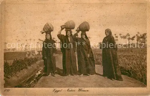 AK / Ansichtskarte Egypt Native Women 