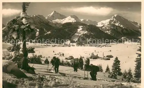 AK / Ansichtskarte Schattwald_Tirol_AT Im Winter Partie im Schnee 