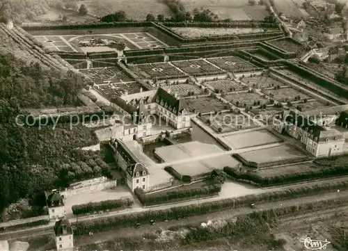 AK / Ansichtskarte Villandry_37 Vue aerienne Le Chateau et les Jardins d ornements 