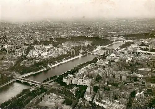 AK / Ansichtskarte Paris_75 Vue panoramique prise de la Tour Eiffel sur la Seine et la butte Montmartre 