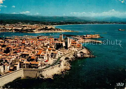 AK / Ansichtskarte Antibes_06_Alpes_Maritimes Les Remparts la vieille ville le port et le Fort Carree Vue aerienne 