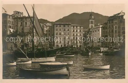 AK / Ansichtskarte Camogli_IT Il Porto 