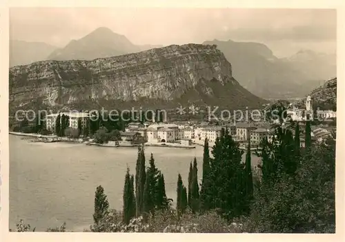 AK / Ansichtskarte Maderno_Lago_di_Garda_IT Teilansicht m. See 