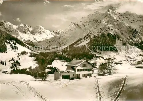 AK / Ansichtskarte Mittelberg_Kleinwalsertal Haus Ahorn Winter Mittelberg_Kleinwalsertal