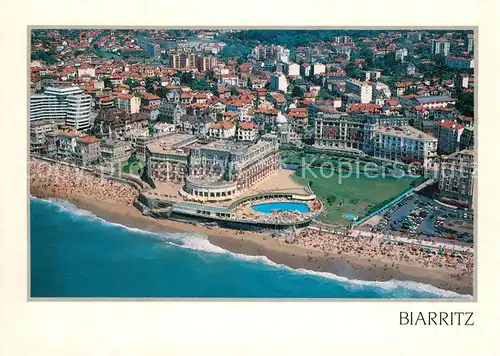 AK / Ansichtskarte Biarritz_Pyrenees_Atlantiques Hotel du Palais et le Miramar Plage vue aerienne Biarritz_Pyrenees