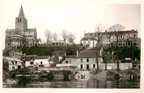 AK / Ansichtskarte Montmorillon Kirche Notre Dame u. Krankenhaus Montmorillon
