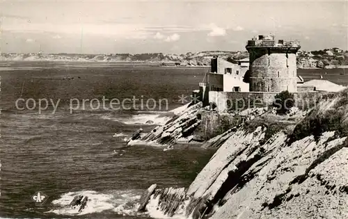 AK / Ansichtskarte Saint Jean de Luz Les Falaises et le Fort de Socoa Saint Jean de Luz