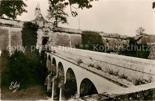 AK / Ansichtskarte Blaye_33_Gironde L Entree de la Citadelle et l Horloge 