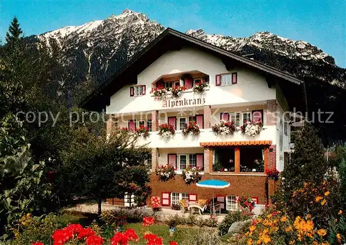 AK / Ansichtskarte Garmisch Partenkirchen Gaestehaus Alpenkreuz Aussenansicht Garmisch Partenkirchen