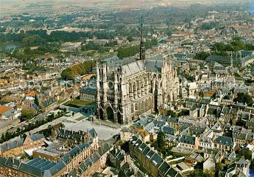 AK / Ansichtskarte Amiens_80 Fliegeraufnahme La Cathedrale 