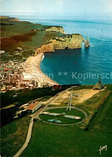 AK / Ansichtskarte Etretat_76 Fliegeraufnahme Le Monument Nungesser et Coli   La Plage et l Aiguille 