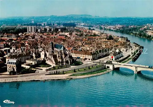 AK / Ansichtskarte Montereau_77 Fault Yonne Fliegeraufnahme Confluent de l Yonne et de la Seine 