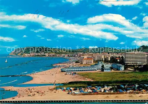 AK / Ansichtskarte Cattolica__Provincia_Rimini_IT Panorama di spiaggia 