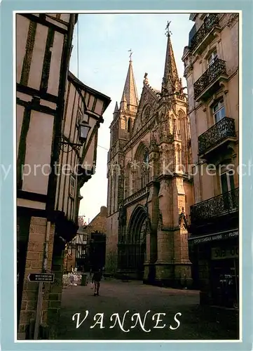 AK / Ansichtskarte Vannes_56 La cathedrale au coeur de la vieille ville 