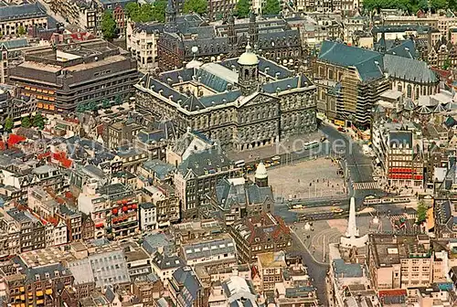 AK / Ansichtskarte Amsterdam__NL Royal Palace dominating the Dam Square 