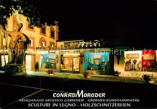 AK / Ansichtskarte Ortisei_St_Ulrich_Groednertal_IT Conrad Moroder Sculture in legno Holzschnitzereien Handwerk 