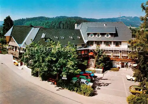 AK / Ansichtskarte Hinterzarten Hotel Linde Hoehenluftkurort Wintersportplatz im Schwarzwald Hinterzarten