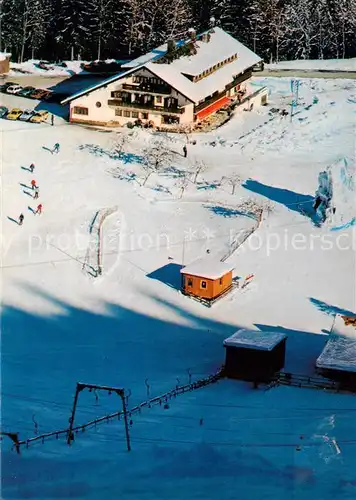 AK / Ansichtskarte Bad_Wiessee Berghotel Sonnenbichl Wintersportplatz Skipiste Lift Bad_Wiessee