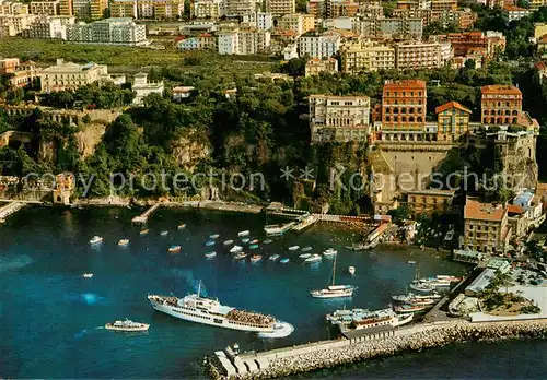 AK / Ansichtskarte Sorrento__Sorrent_Campania_IT Il Porto veduta aerea 