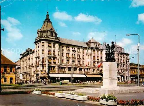 AK / Ansichtskarte Debrecen_Debrezin_HU Hotel Arany Birka Befreiungsdenkmal 