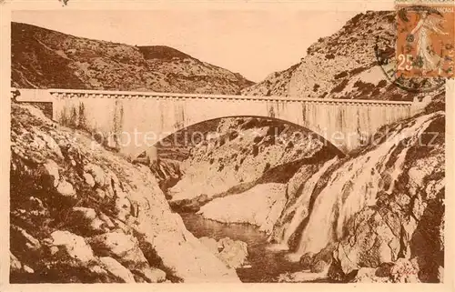 AK / Ansichtskarte Saint Guilhem le Desert Les Gorges de l Herault et le Pont Canal Saint Guilhem le Desert