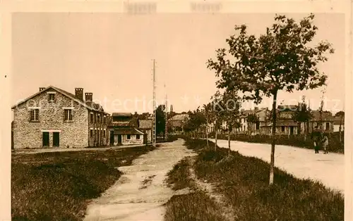 AK / Ansichtskarte Camp_de_Coetquidan un coin des Batiments dans l allee centrale Camp_de_Coetquidan