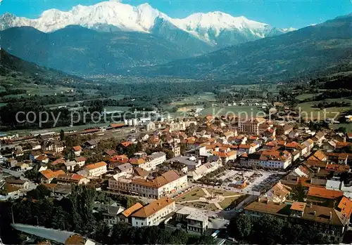AK / Ansichtskarte Sallanches Vue aerienne et Massif du Mont Blanc Sallanches