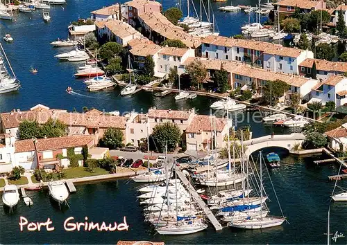 AK / Ansichtskarte Port_Grimaud Le port Voiliers vue aerienne Port Grimaud
