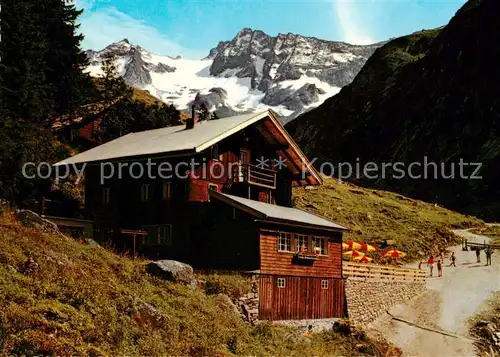 AK / Ansichtskarte Gruene Wand Huette_1484m_Mayrhofen_Zillertal_AT Aussenansicht m. Kasseler Spitze 