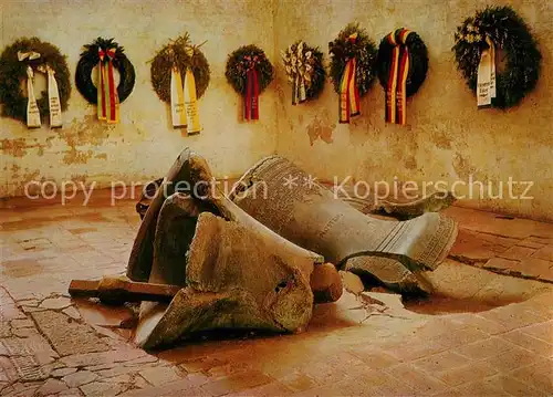 AK / Ansichtskarte Luebeck MArienkirche zerstoerte Glocken Luebeck