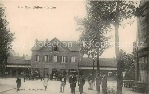 AK / Ansichtskarte Montdidier_80_Somme Am Bahnhof   Gespanne 