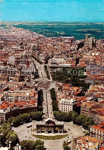 AK / Ansichtskarte Madrid_Spain Puerta y Calle de Alcala vista aerea Madrid Spain