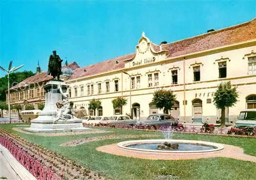 AK / Ansichtskarte Szekszard_HU Hotel Garay Denkmal 