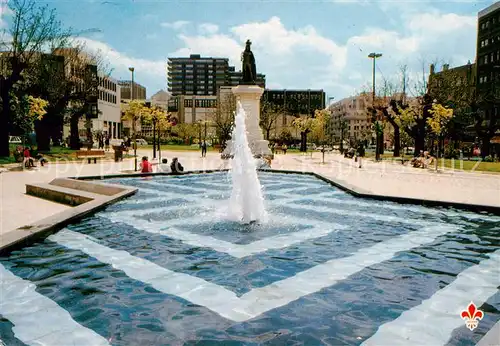 AK / Ansichtskarte Clermont Ferrand_63 La place de Jaude et son bassin 
