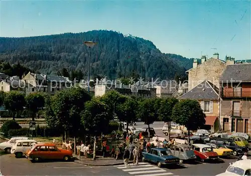 AK / Ansichtskarte La_Bourboule les Bains_63_Puy de Dome Station thermale et touristique Le bassin de la Place du Souvenir et Charlanne 