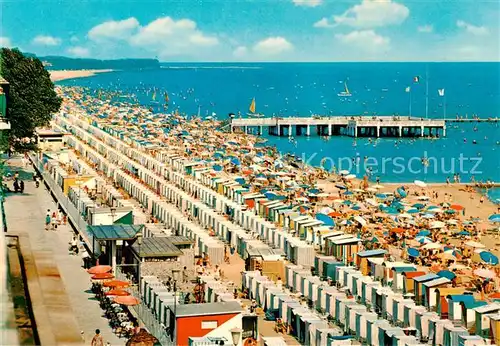 AK / Ansichtskarte Grado_Gorizia_IT Spiaggia e terrazzo a mare 