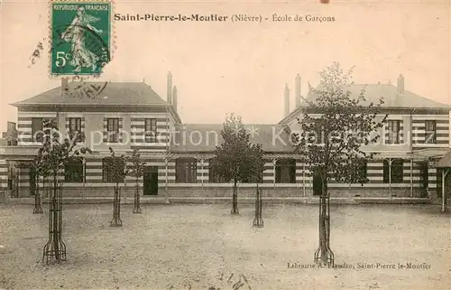 AK / Ansichtskarte Saint Pierre le Moutier Ecole des Garcons Saint Pierre le Moutier