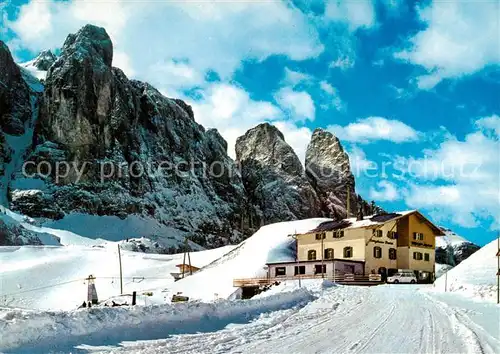 AK / Ansichtskarte Groednerjoch_IT Rifugio Berghaus Frara Winterlandschaft Dolomiten 