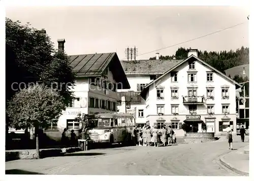 AK / Ansichtskarte Oberstaufen Partie am Platz Oberstaufen