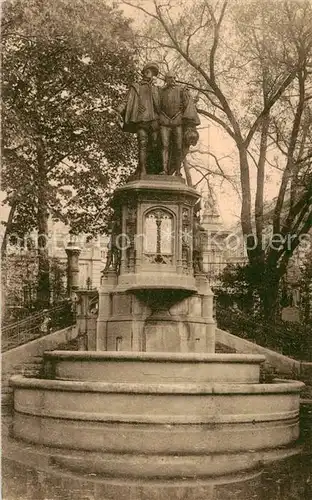 AK / Ansichtskarte Bruxelles_Bruessel Square du Petit Sablon Statue des Comtes dEgmont et de Horne Bruxelles_Bruessel