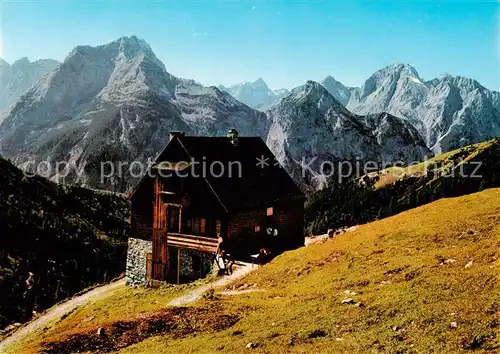 AK / Ansichtskarte Plumsjochhuette_1617m_Garmisch Partenkirchen gegen Gamsjoch und Falkengruppe Karwendelgebirge 