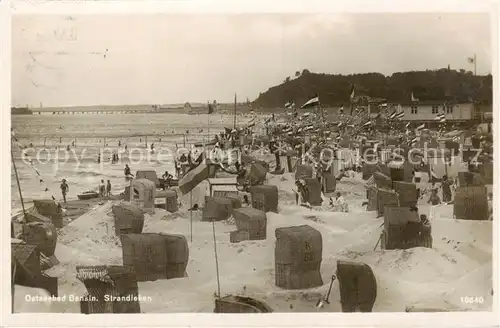 AK / Ansichtskarte Bansin_Ostseebad Strandleben Bansin_Ostseebad