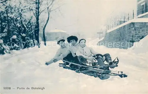 AK / Ansichtskarte Schlitten_Schnee Partie de Bobsleigh 