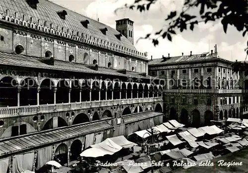 AK / Ansichtskarte Padova_IT Piazza Erbe e Palazzo della Ragione 