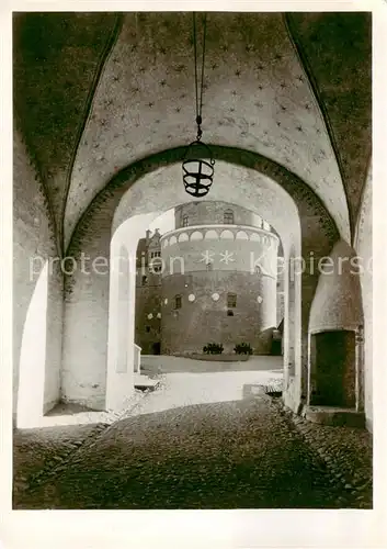 AK / Ansichtskarte Gripsholm_Straengnaes_Sweden Slott Griptornet sett genom yttre portvalvet 