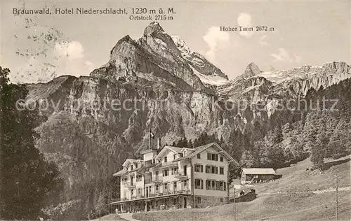 AK / Ansichtskarte Braunwald_GL Hotel Niederschlacht Aussenansicht u. Hoher Turm Braunwald GL